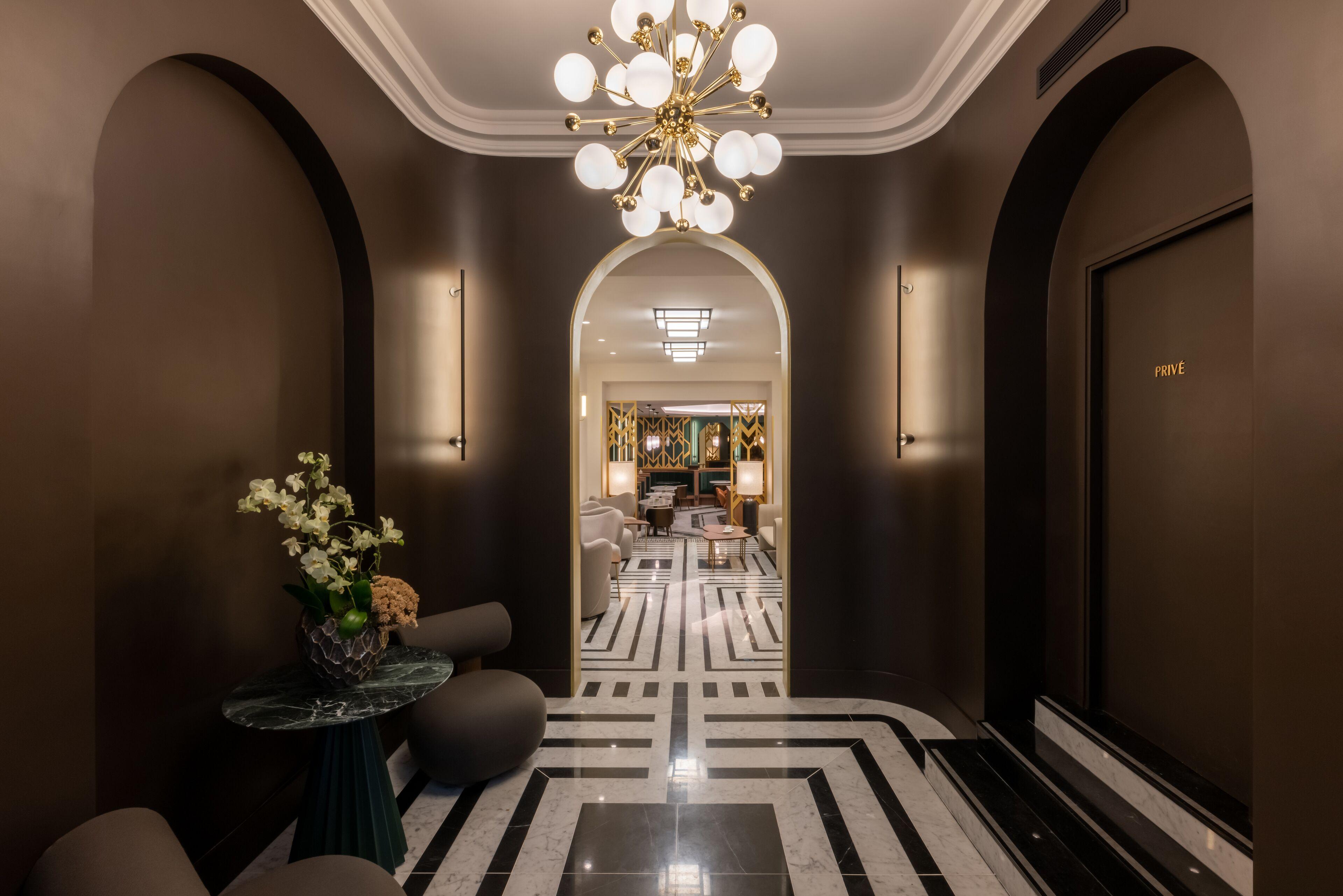 Hotel Artemisia Montmartre 4*