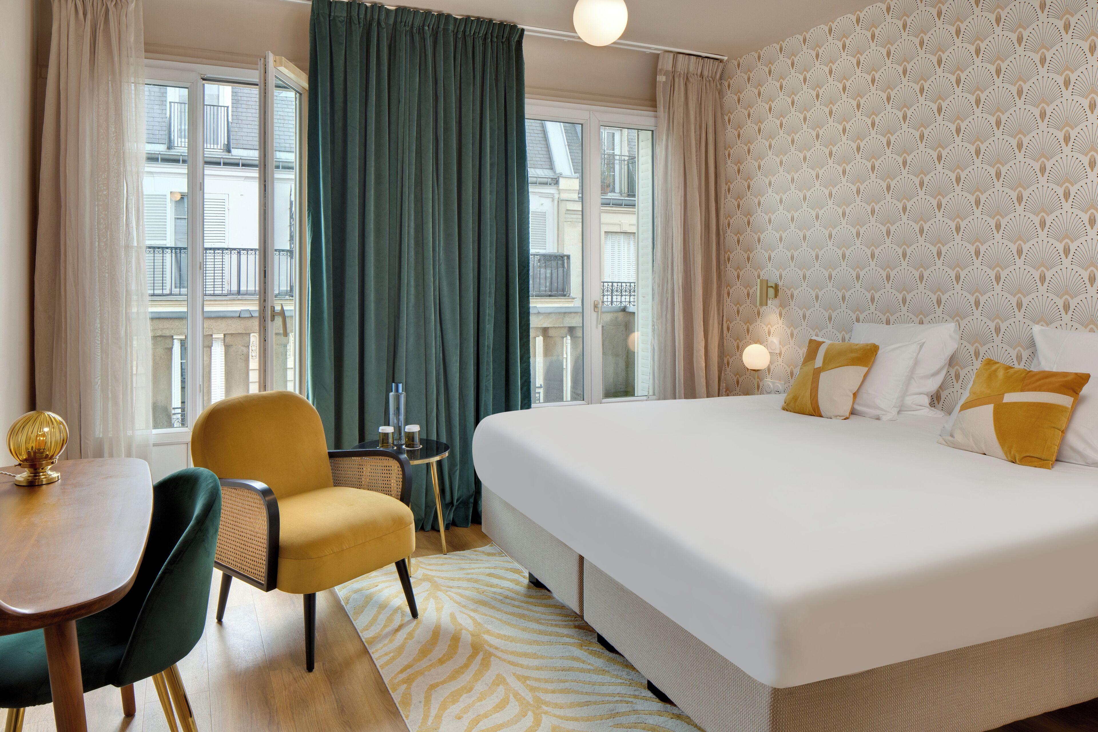 Hotel Artemisia Montmartre 4*