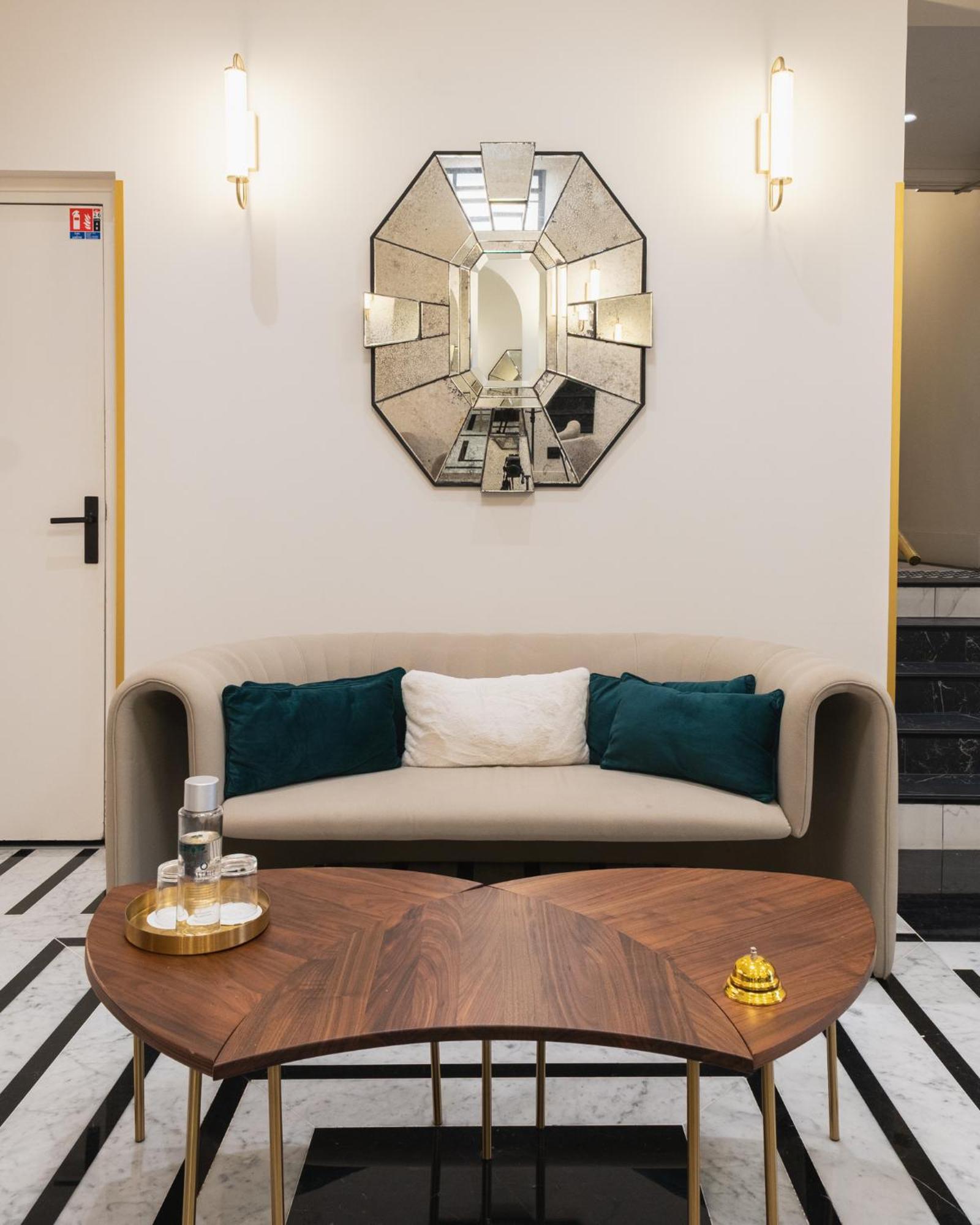 Artemisia Montmartre 4*