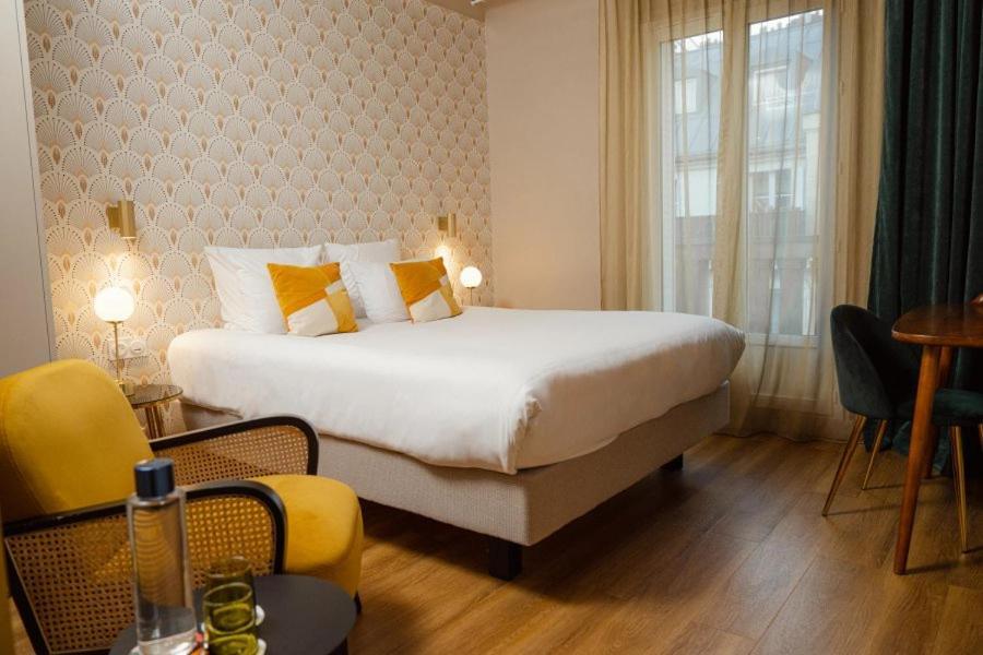 Hotel Artemisia Montmartre 4*